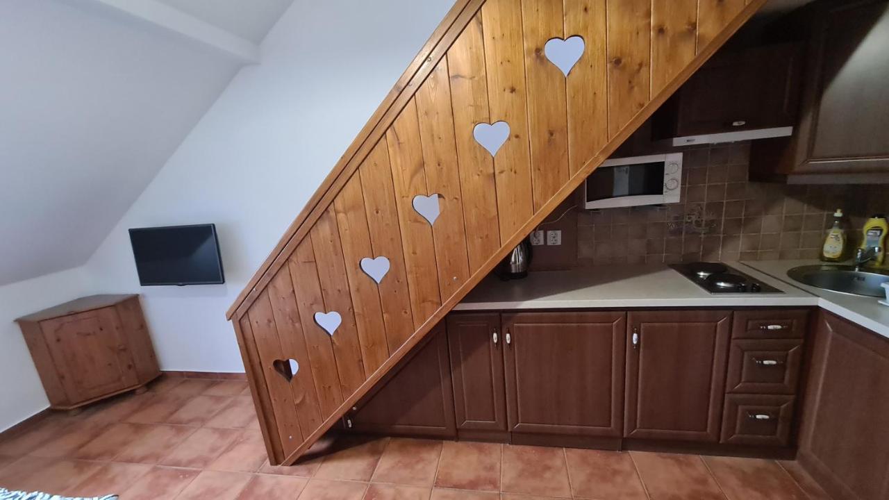 Gyulai Fuerdoe Apartman Esterno foto