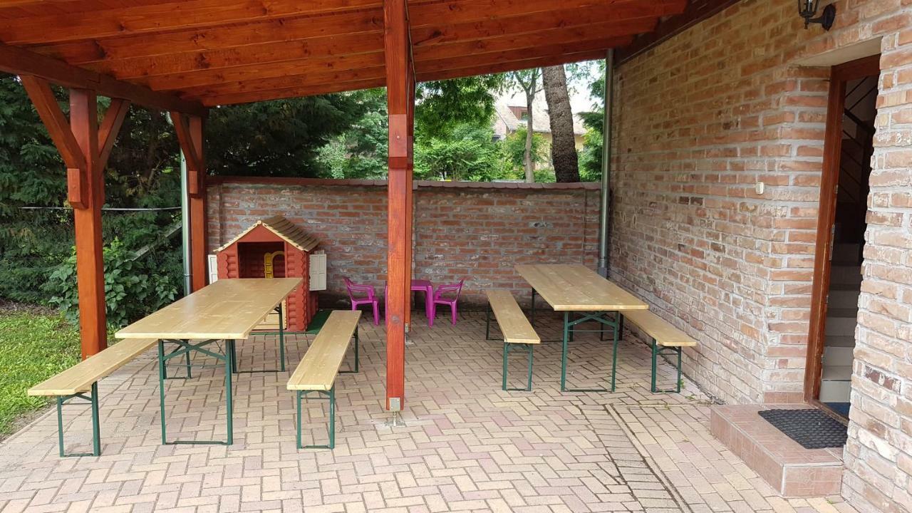 Gyulai Fuerdoe Apartman Esterno foto